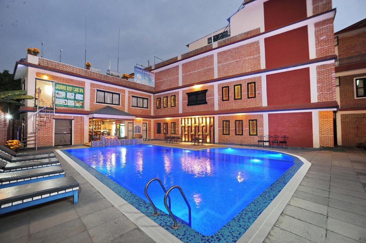 Hotel Dandelion Pokhara Buitenkant foto