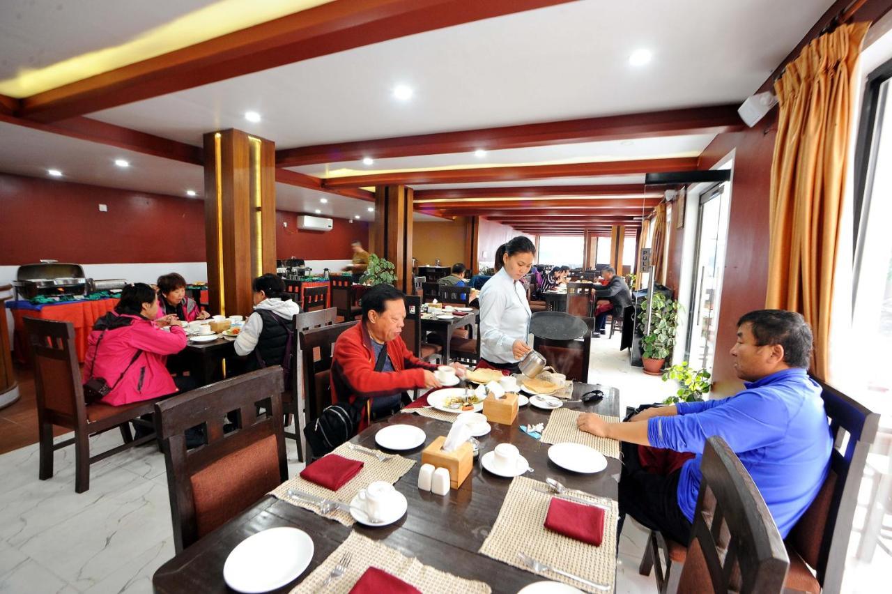 Hotel Dandelion Pokhara Buitenkant foto