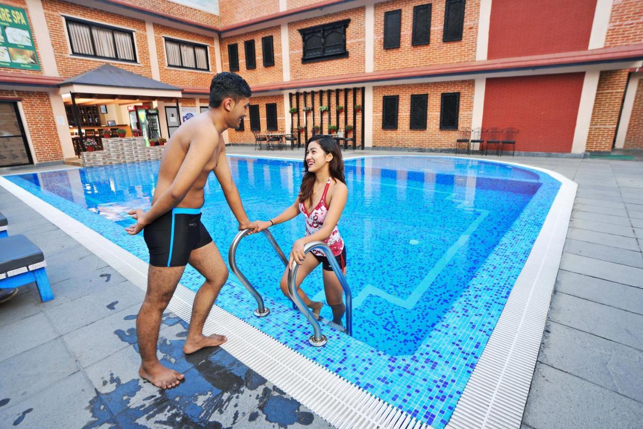 Hotel Dandelion Pokhara Buitenkant foto