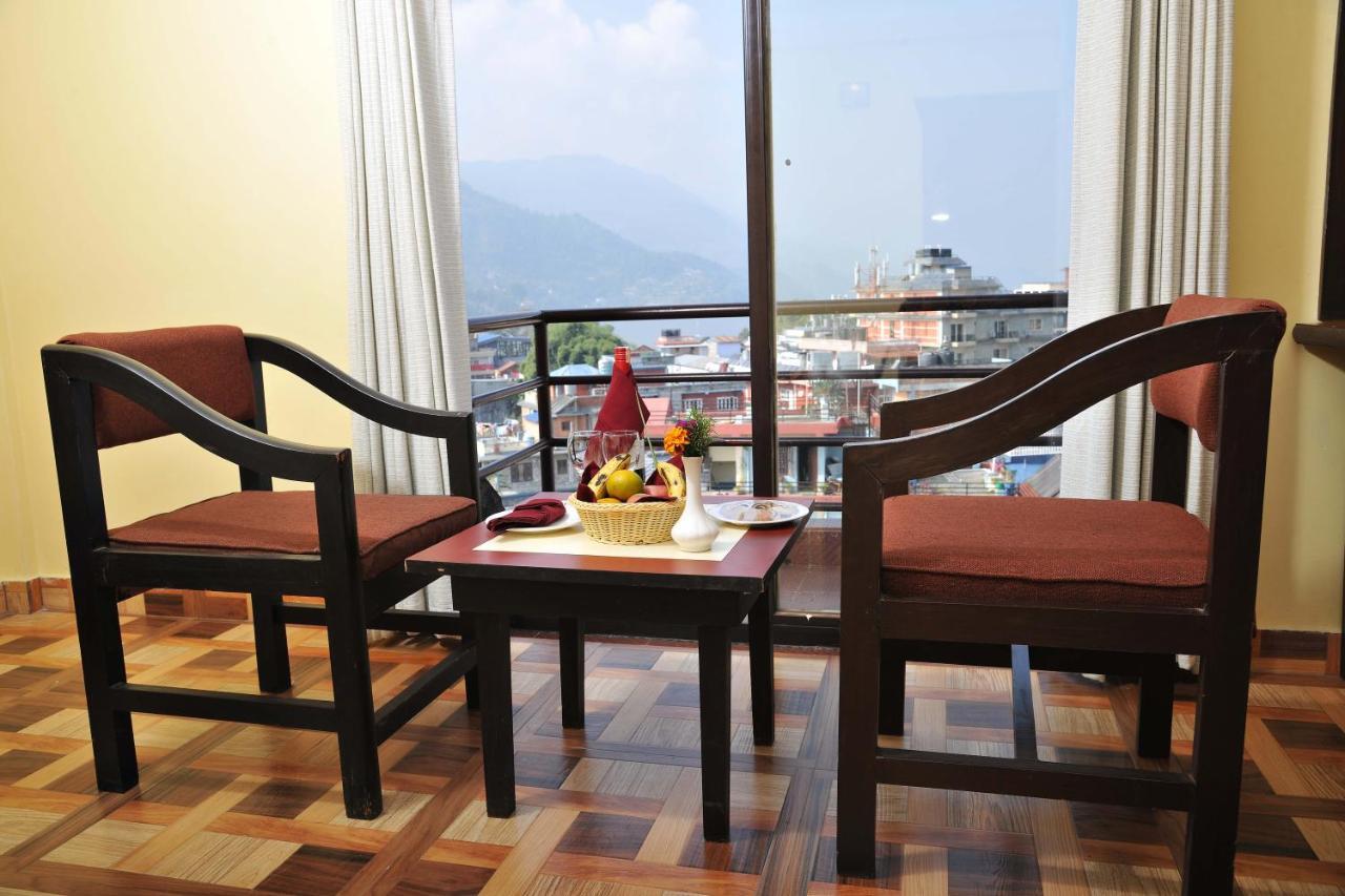 Hotel Dandelion Pokhara Buitenkant foto
