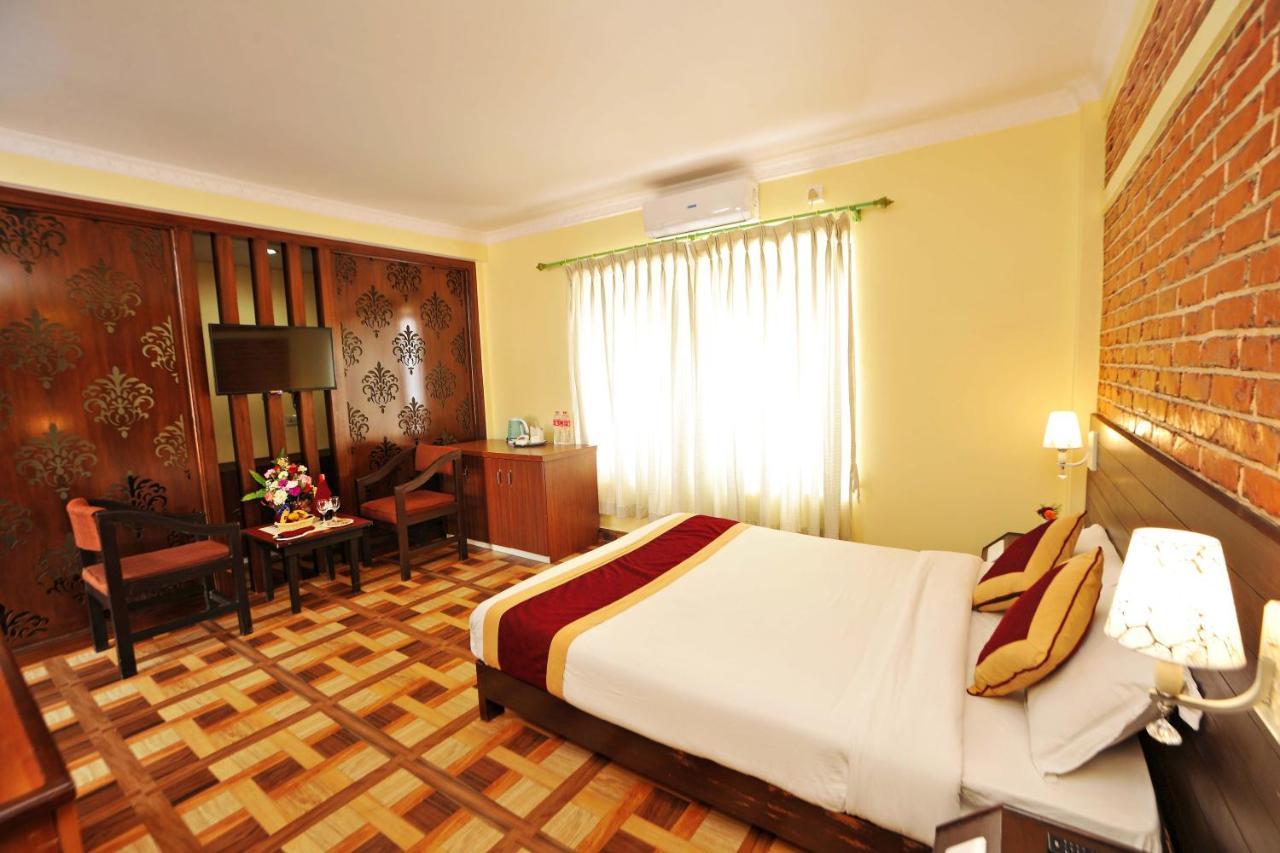 Hotel Dandelion Pokhara Buitenkant foto